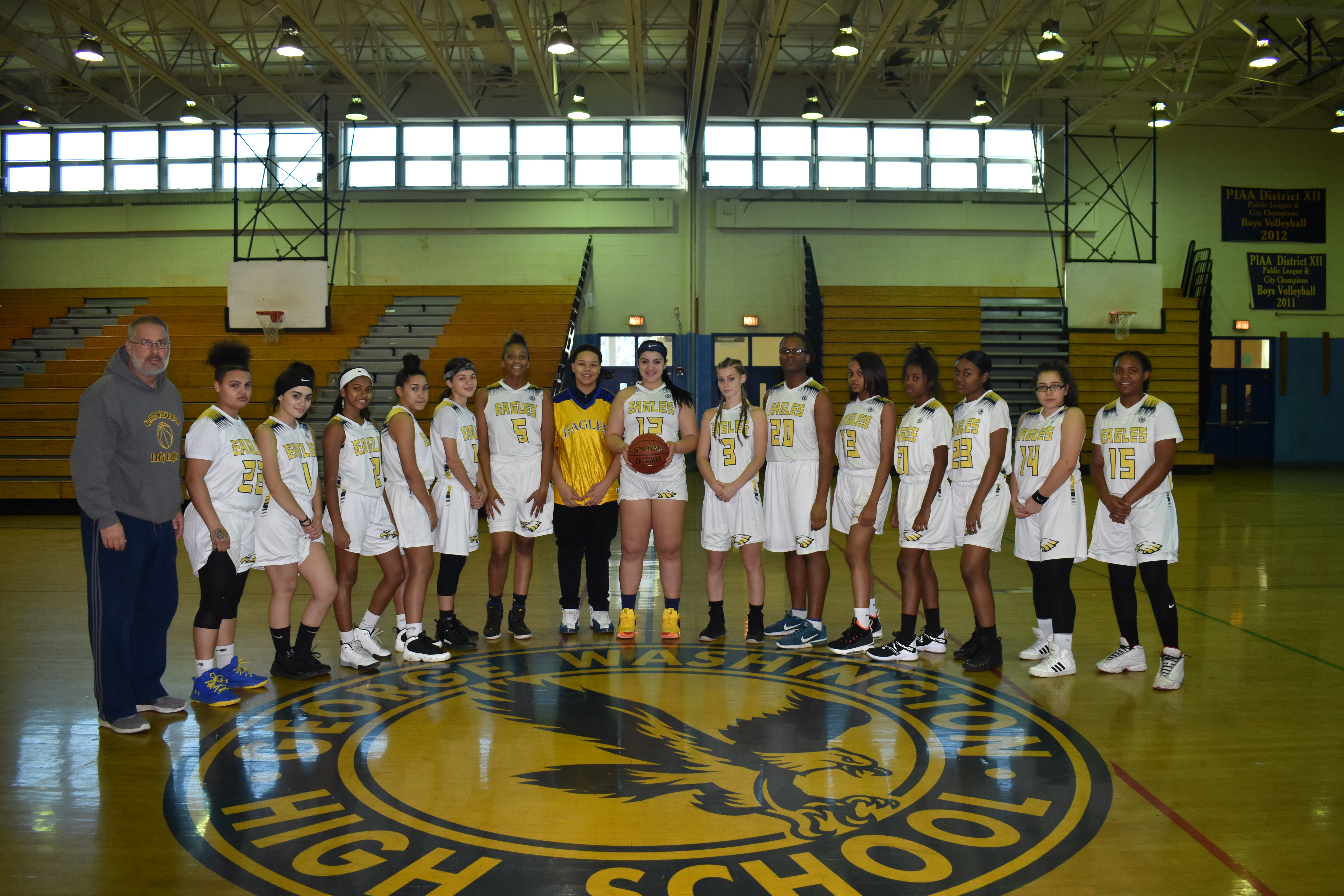 George Washington High School names basketball court after